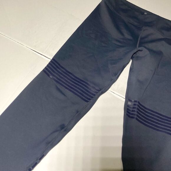 Lilybod Navy Leggings Size Medium - Picture 4 of 5